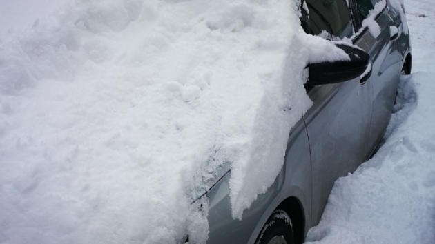 Sneg na krovu automobila = kazna 5000 dinara!